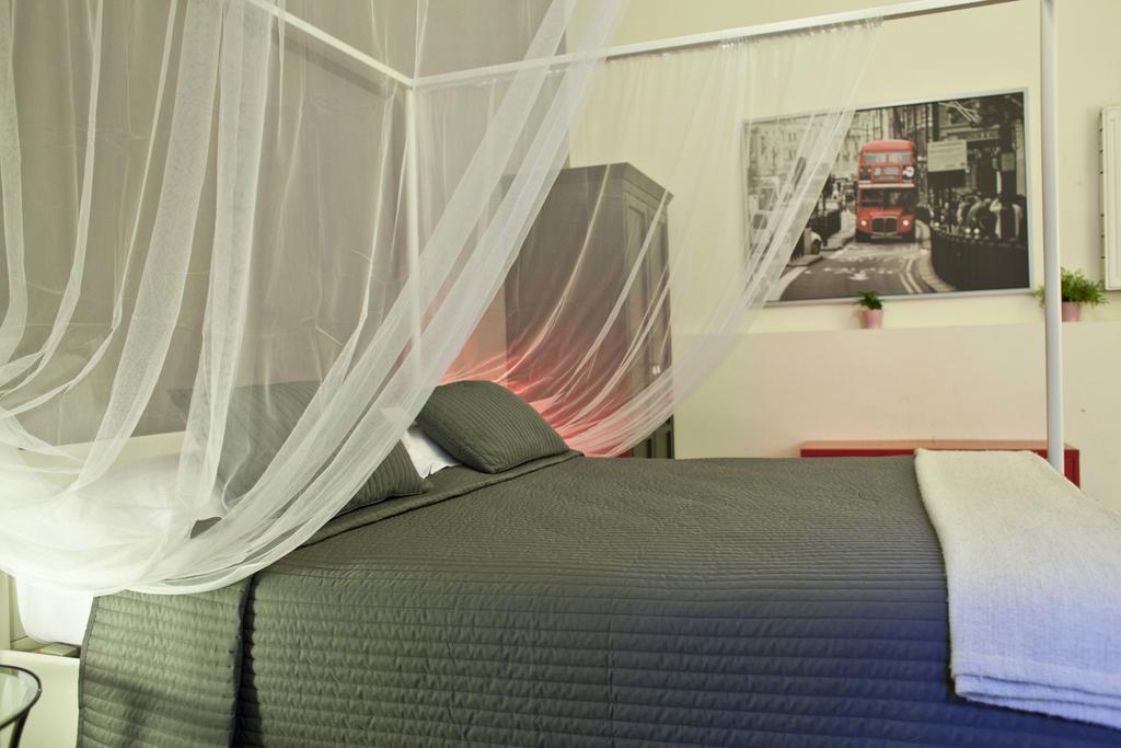 Happy Stay Guesthouse Ρώμη Δωμάτιο φωτογραφία